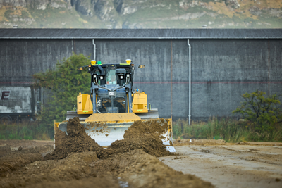 The new medium-sized D5 and D6 dozers are specified for maximum versatility