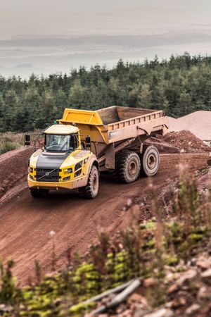 An SER dumptruck in action