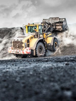 An SER loading shovel in action