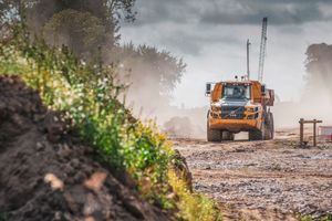 An SER dumptruck in action