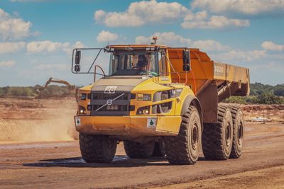 A 40 tonne SER Volvo A40G dump truck in action