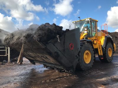 An SER Volvo L180H wheeled loading shovel with specialist bucket